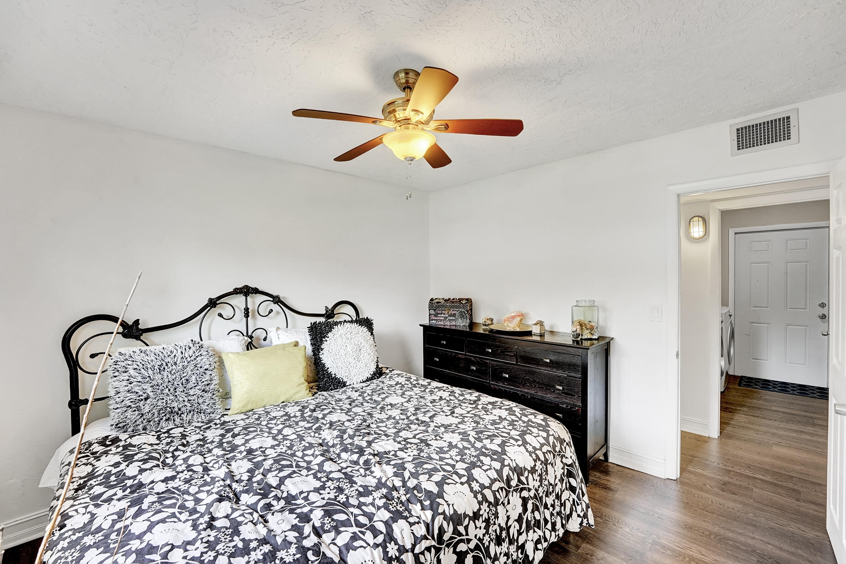 1131 Southwest 15th Street Boca Raton, FL 33486 - Photo 14 of 33 DSC06161