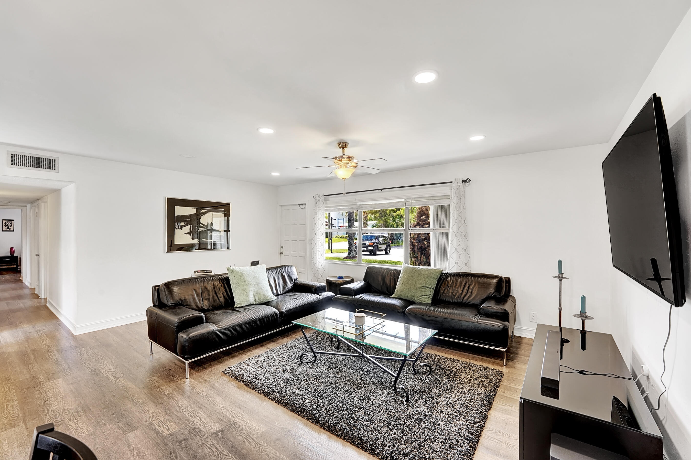 1131 Southwest 15th Street Boca Raton, FL 33486 - Photo 2 of 33 DSC06121