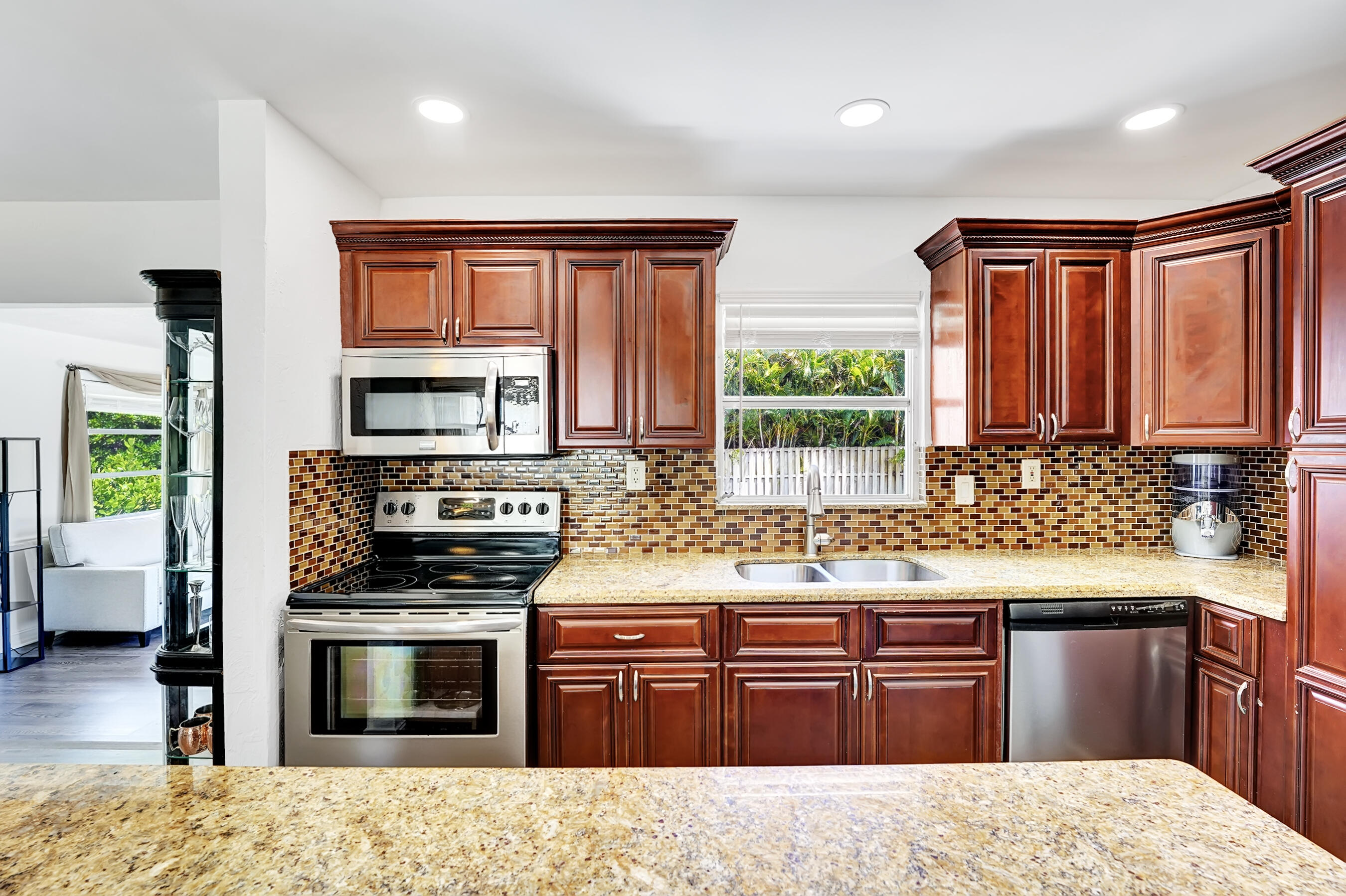 1131 Southwest 15th Street Boca Raton, FL 33486 - Photo 6 of 33 DSC06151