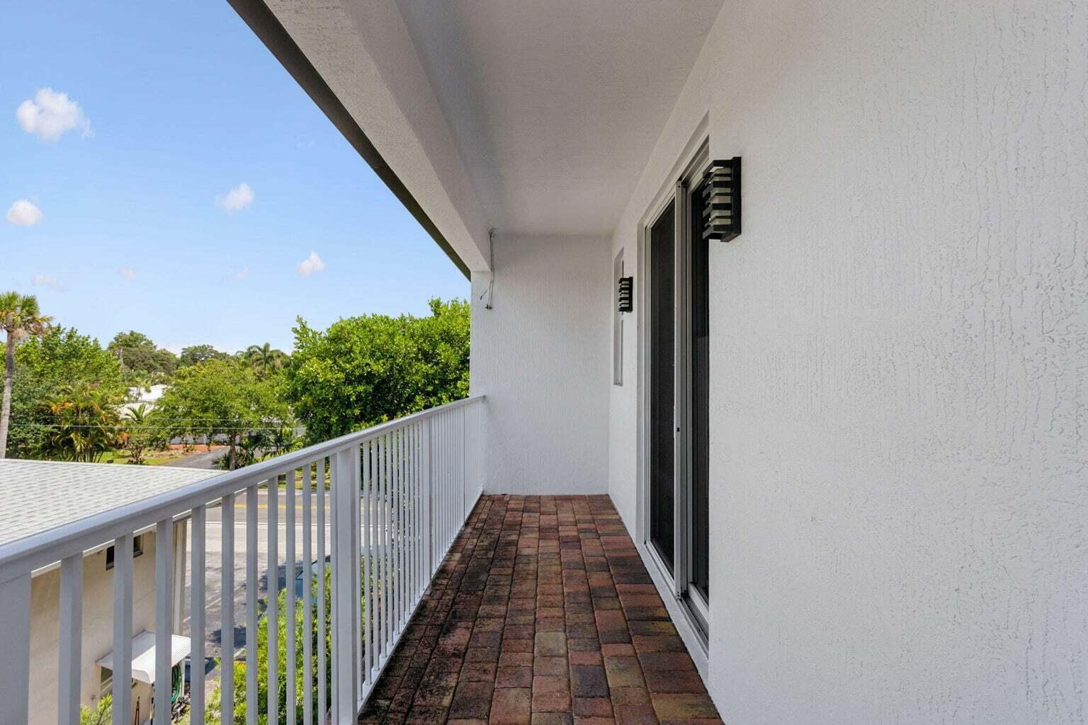 3873 Northeast 22nd Way Lighthouse Point, FL 33064 - Photo 42 of 43 a view of a balcony