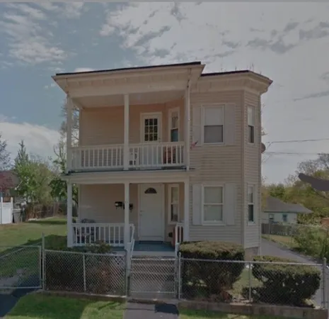 $2,600 | 59 Banks Street, Unit 1, Brockton, MA 02302