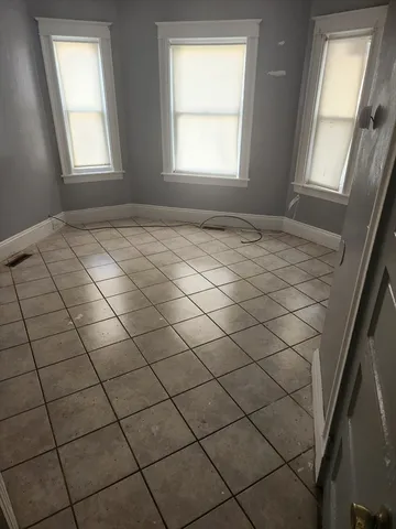 $2,300 | 59 Banks Street, Unit 1, Brockton, MA 02302