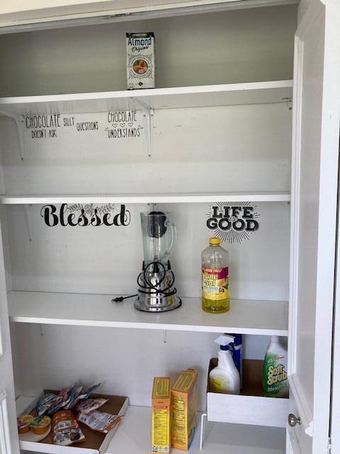 11081 Highland Circle Boca Raton, FL 33428 - Photo 19 of 68 pantry
