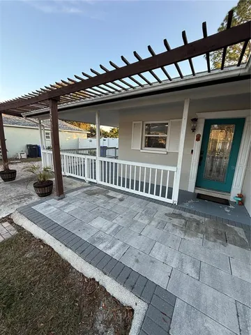 $2,500 | 15204 Monet Drive, Tampa, FL 33613