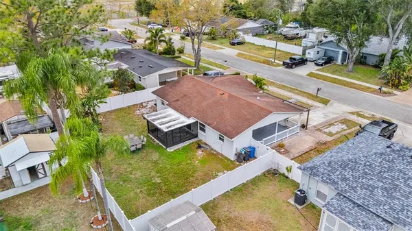 $2,500 | 15204 Monet Drive, Tampa, FL 33613