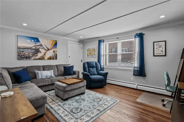 $2,350 | 70 Carroll Avenue, Unit 310, Newport, RI 02840