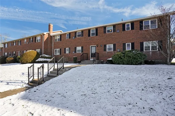 $2,250 | 70 Carroll Avenue, Unit 310, Newport, RI 02840