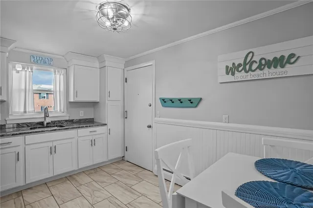 $2,350 | 70 Carroll Avenue, Unit 310, Newport, RI 02840