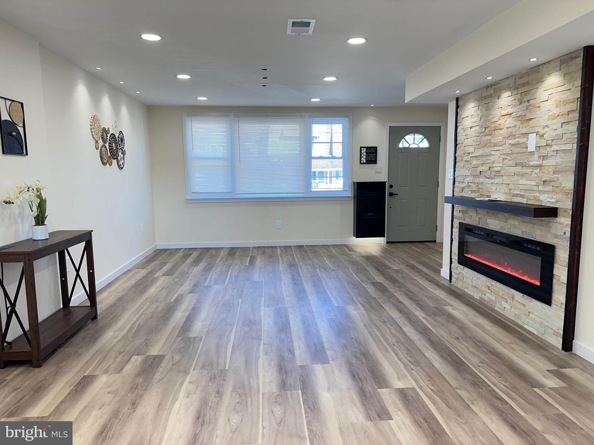 4158 Fairdale Road Philadelphia, PA 19154 - Photo 11 of 27 Gallery Image 11