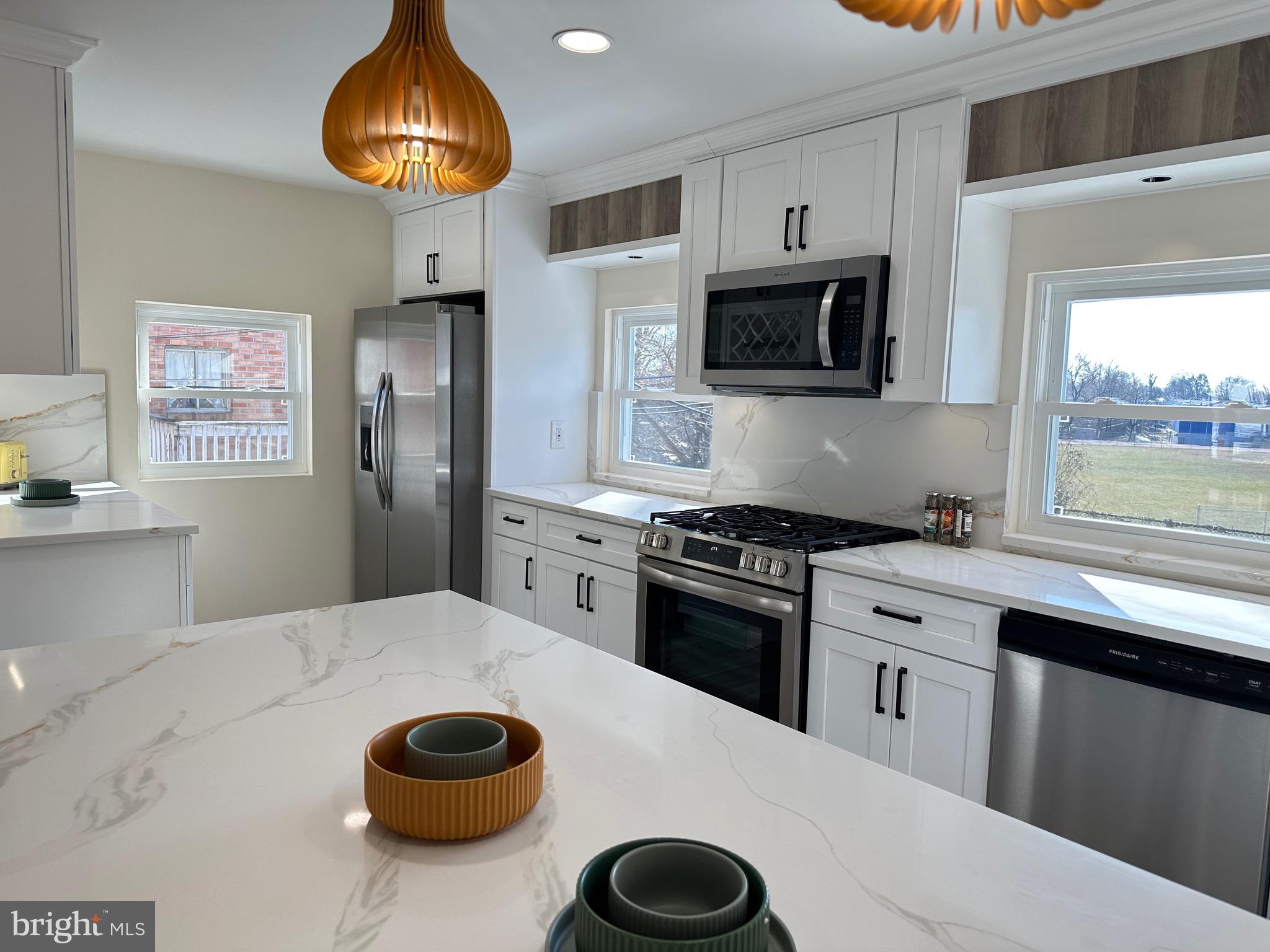 4158 Fairdale Road Philadelphia, PA 19154 - Photo 5 of 27 Gallery Image 5