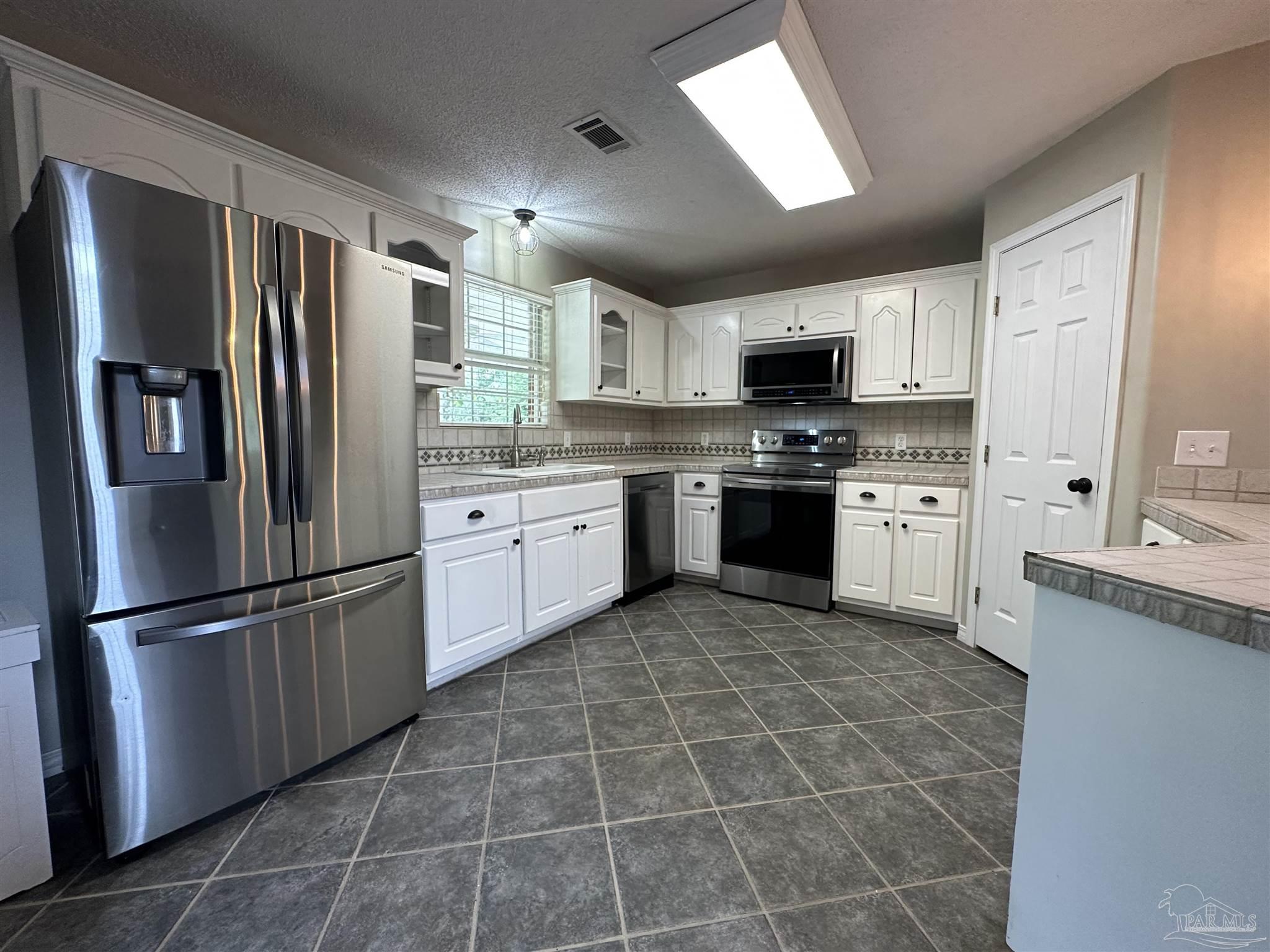 4500 Cedar Springs Road Holt, FL 32564 - Photo 7 of 48 Gallery Image 7