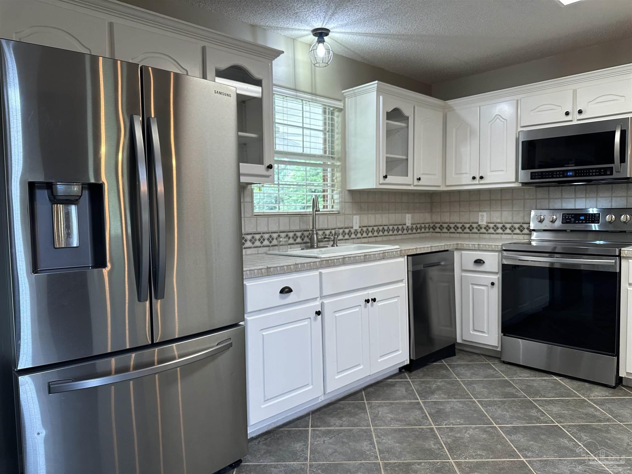4500 Cedar Springs Road Holt, FL 32564 - Photo 9 of 48 Gallery Image 9