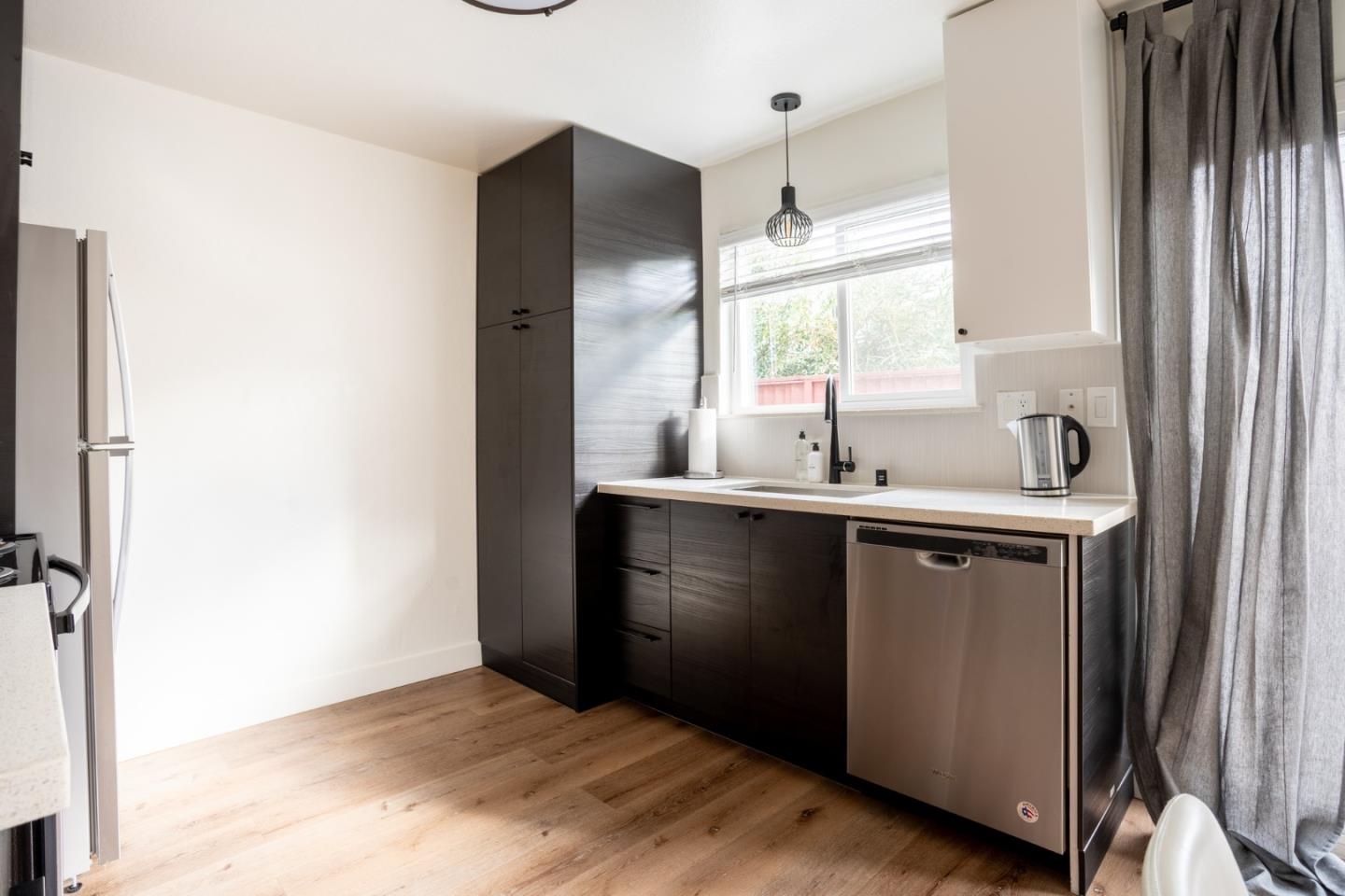 128 East Reed Street San Jose, CA 95112 - Photo 9 of 25