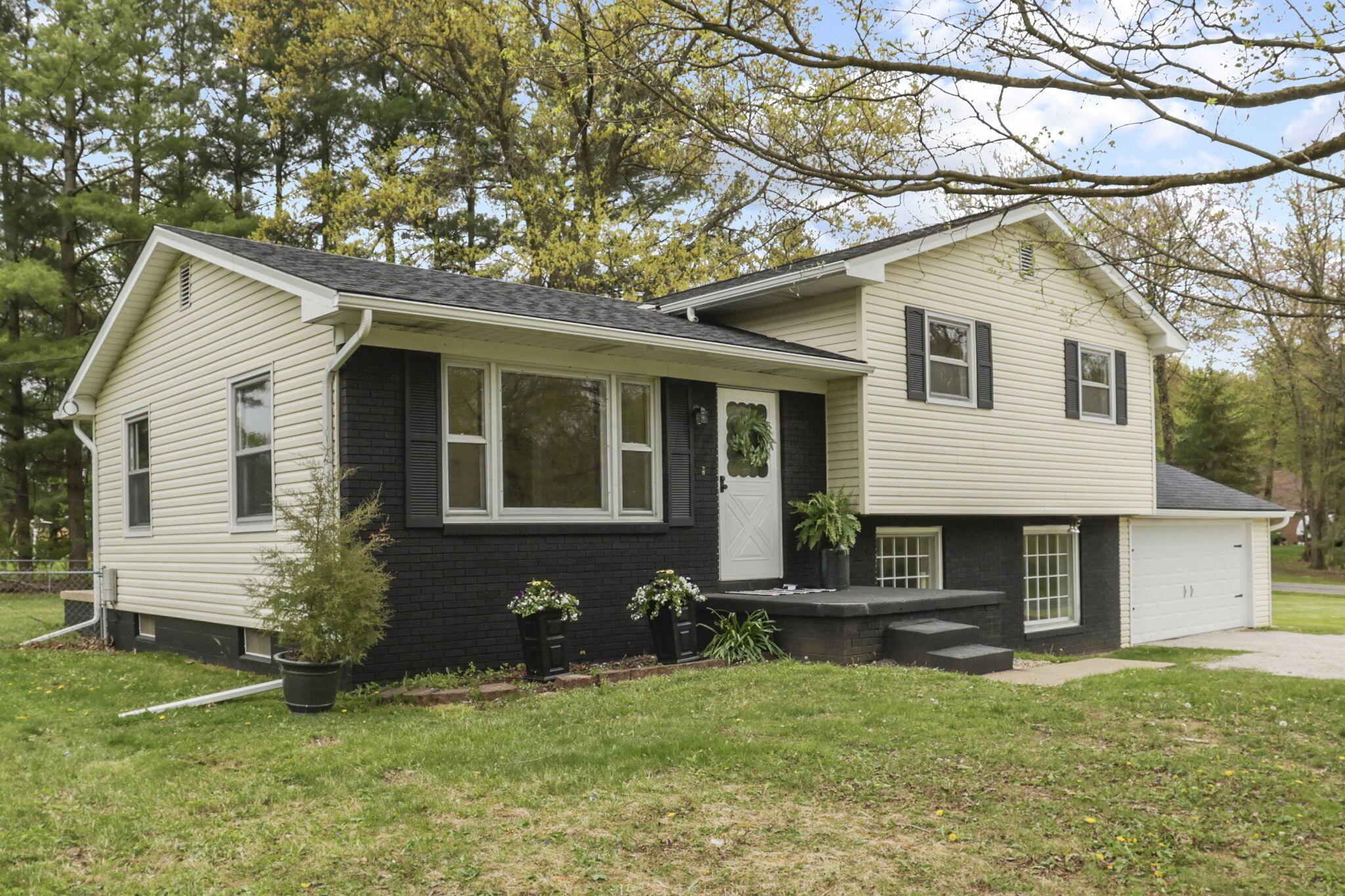 3810 Brook Road Northwest Lancaster, OH 43130 - Photo 3 of 54 6-web-or-mls-0V3A8842 - Copy