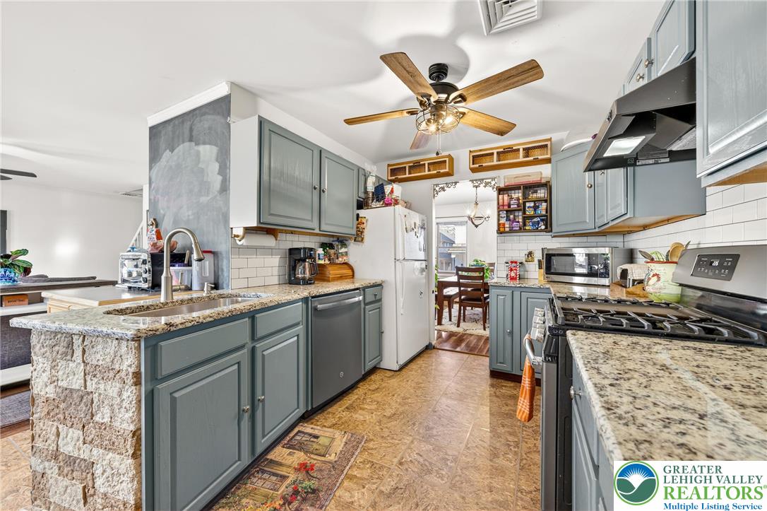 124 Garibaldi Avenue Roseto, PA 18013 - Photo 14 of 48