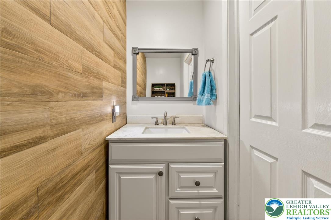 124 Garibaldi Avenue Roseto, PA 18013 - Photo 24 of 48