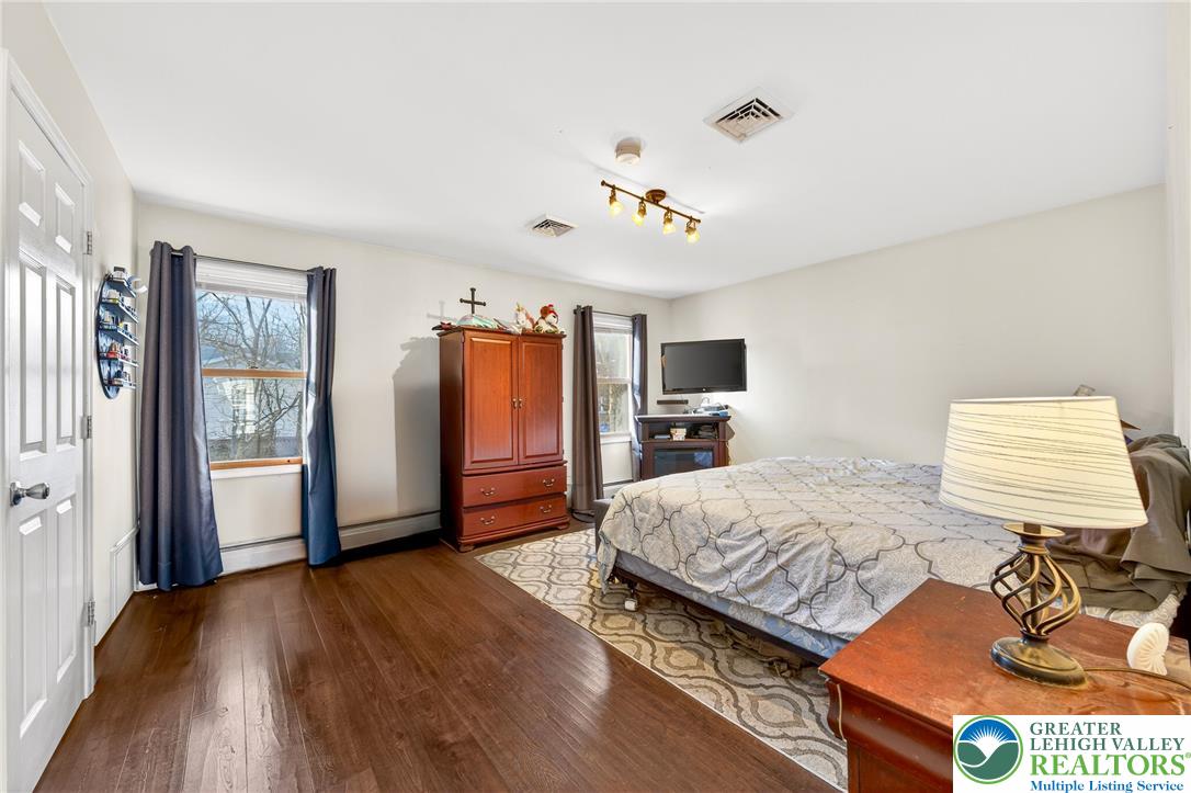 124 Garibaldi Avenue Roseto, PA 18013 - Photo 26 of 48