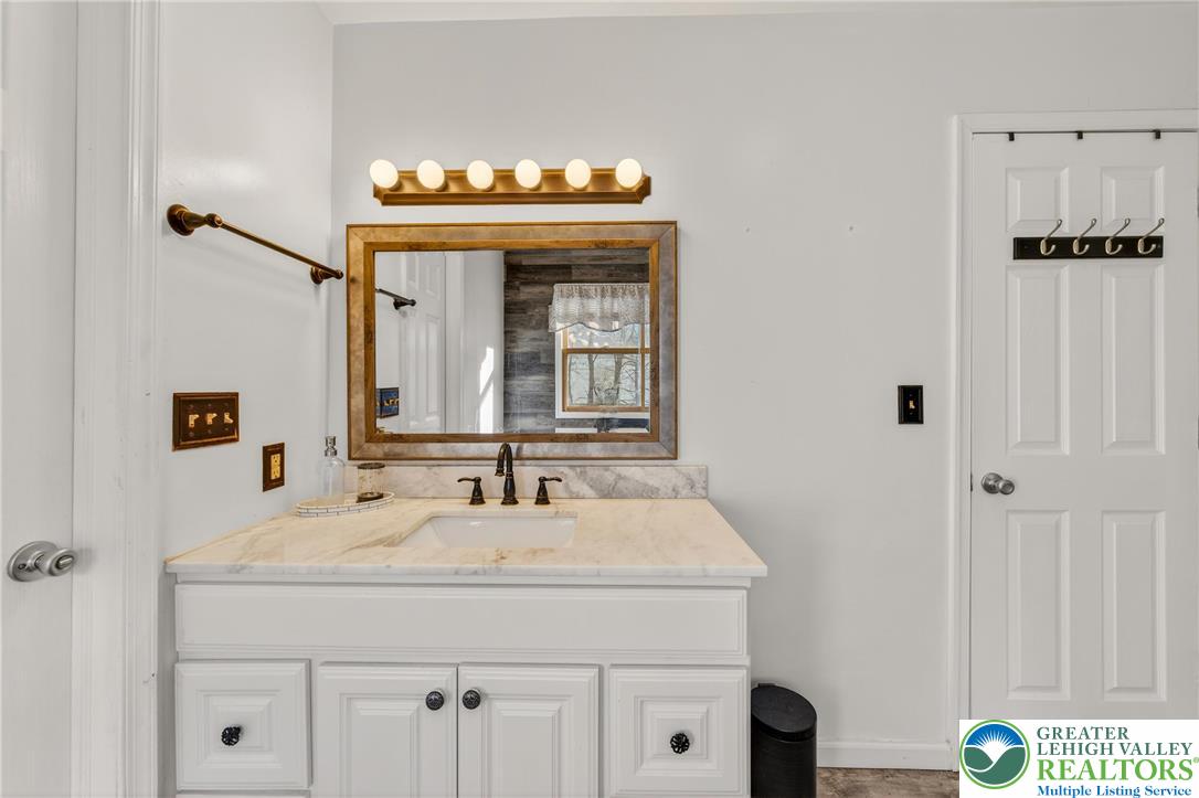 124 Garibaldi Avenue Roseto, PA 18013 - Photo 29 of 48