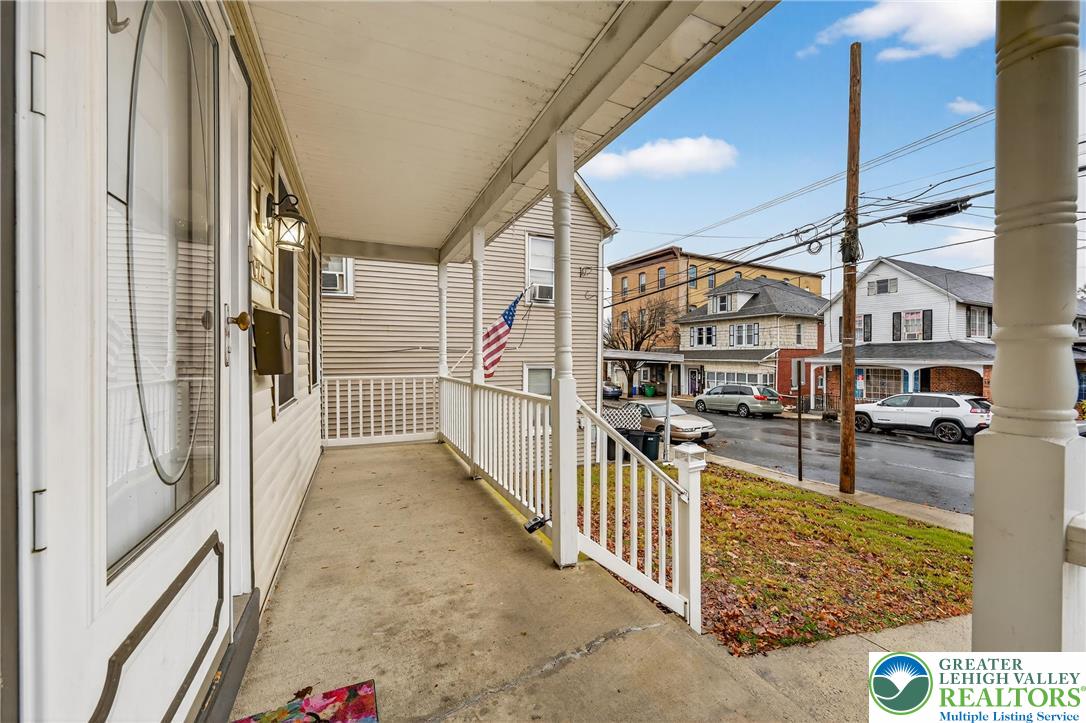 124 Garibaldi Avenue Roseto, PA 18013 - Photo 4 of 48