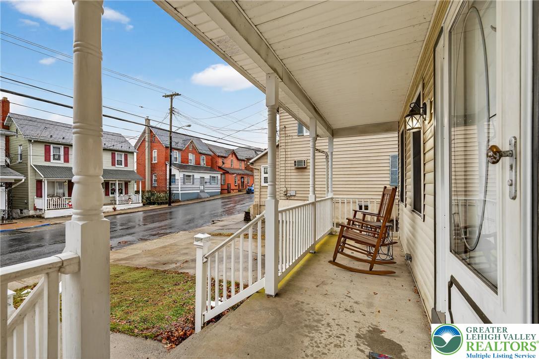 124 Garibaldi Avenue Roseto, PA 18013 - Photo 5 of 48