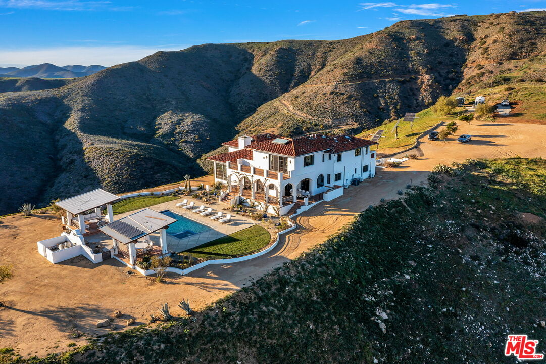 9785 Deer Creek Road Malibu, CA 90265 - Photo 4 of 75