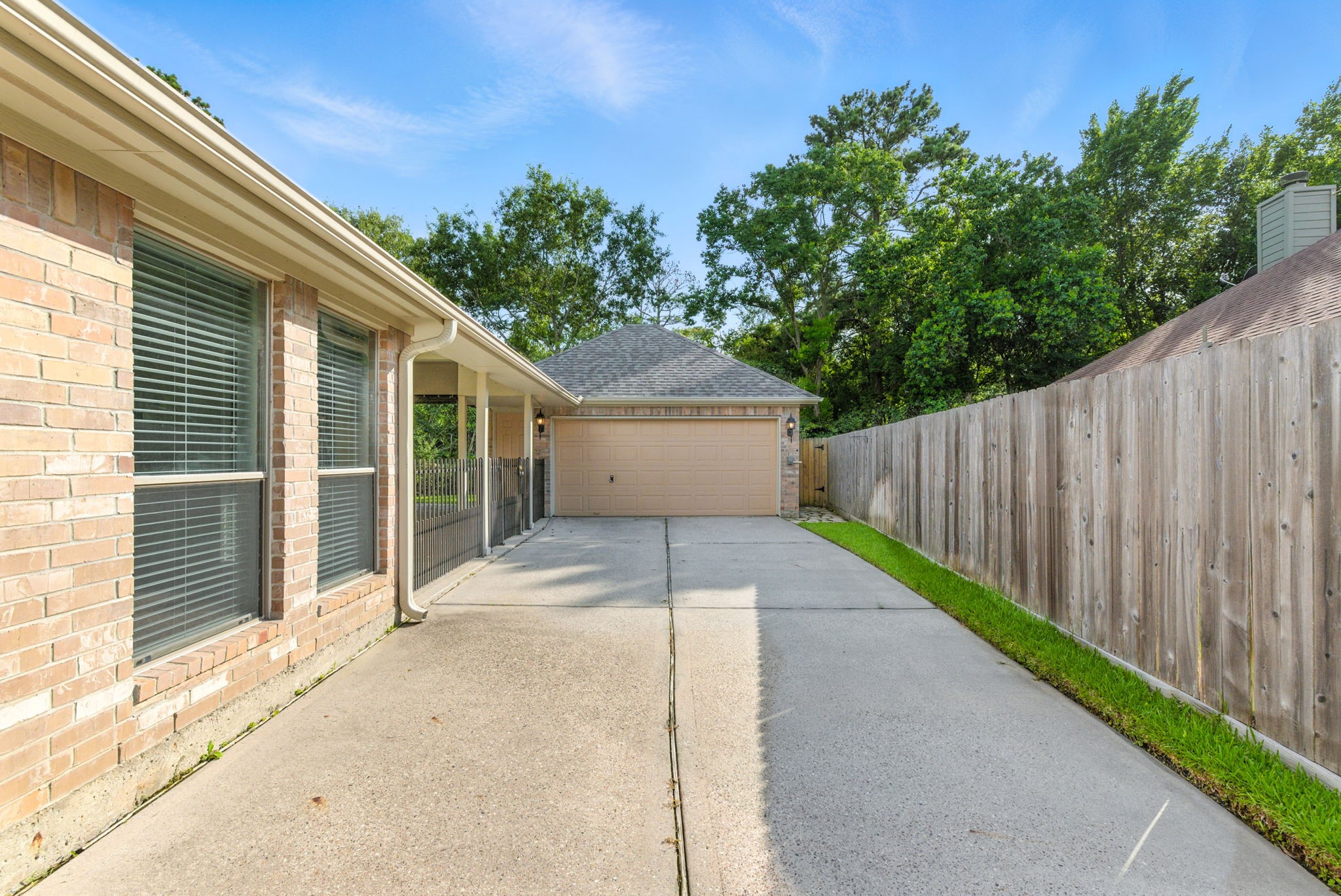 28527 Connordale Lane Spring, TX 77386 - Photo 2 of 47