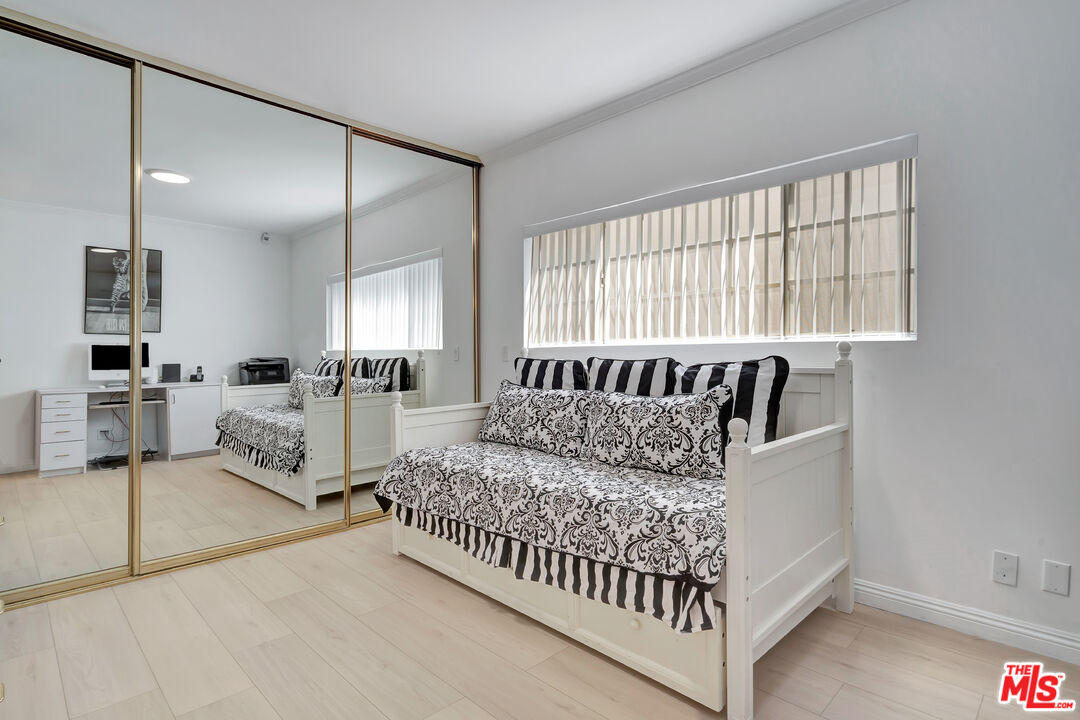 10531 Ashton Avenue, Unit 201 Los Angeles, CA 90024 - Photo 19 of 27