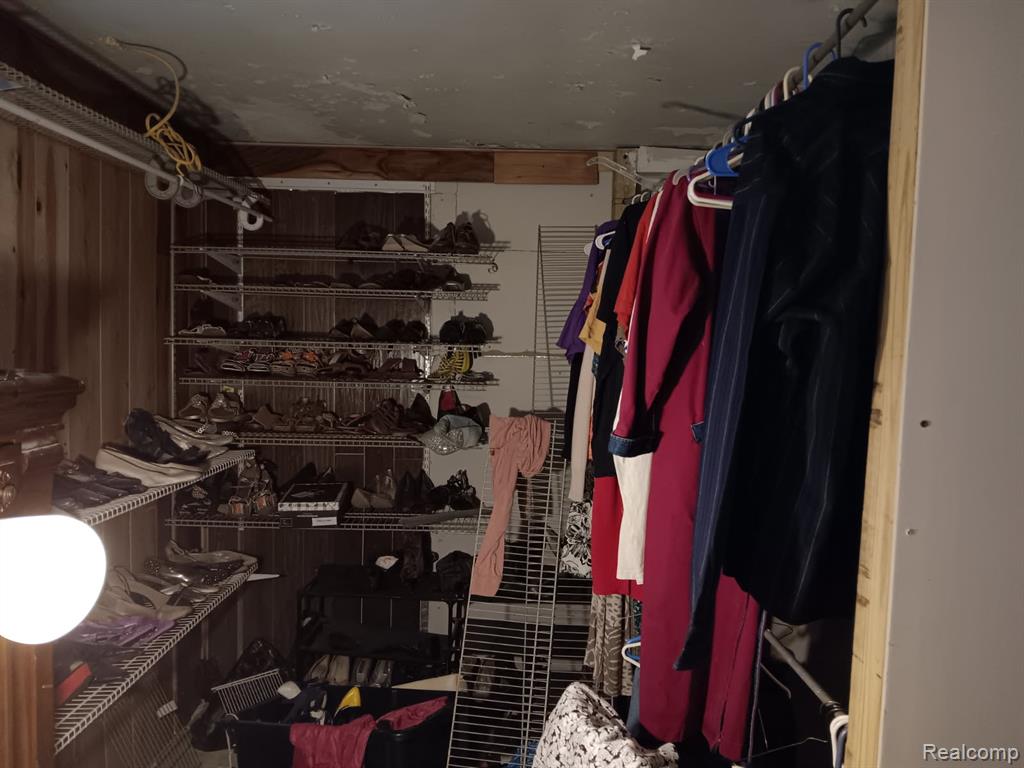 3322 Fenton Road Flint, MI 48507 - Photo 19 of 26 Gallery Image 19