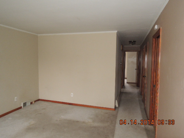 4742 South Kilpatrick Avenue Chicago, IL 60632 - Photo 2 of 21 a view of an empty room