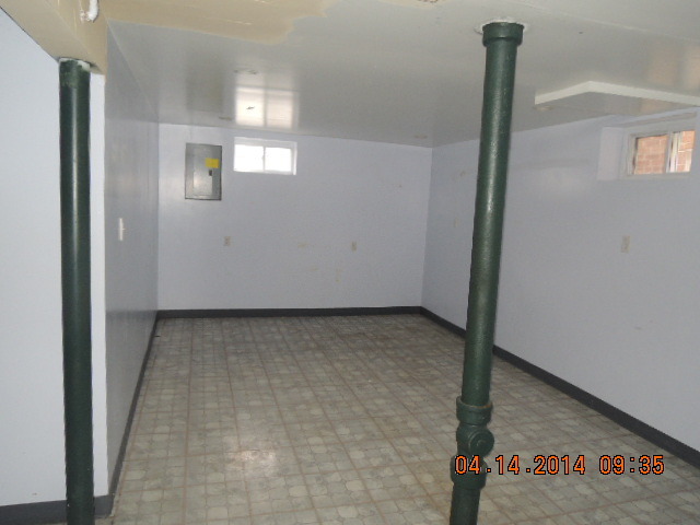 4742 South Kilpatrick Avenue Chicago, IL 60632 - Photo 16 of 21 a view of an empty room