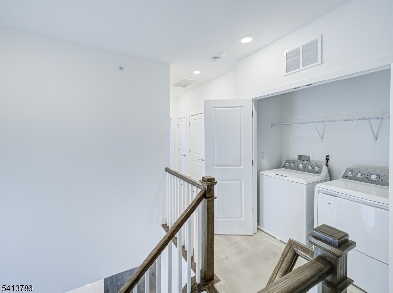 67 Veterans Way Morris Plains, NJ 07950 - Photo 15 of 33