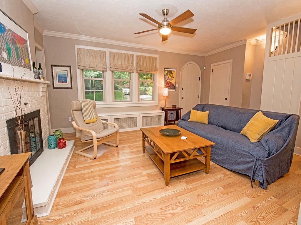 443 Beverly Road Pittsburgh, PA 15216 - Photo 3 of 22 Gallery Image 3