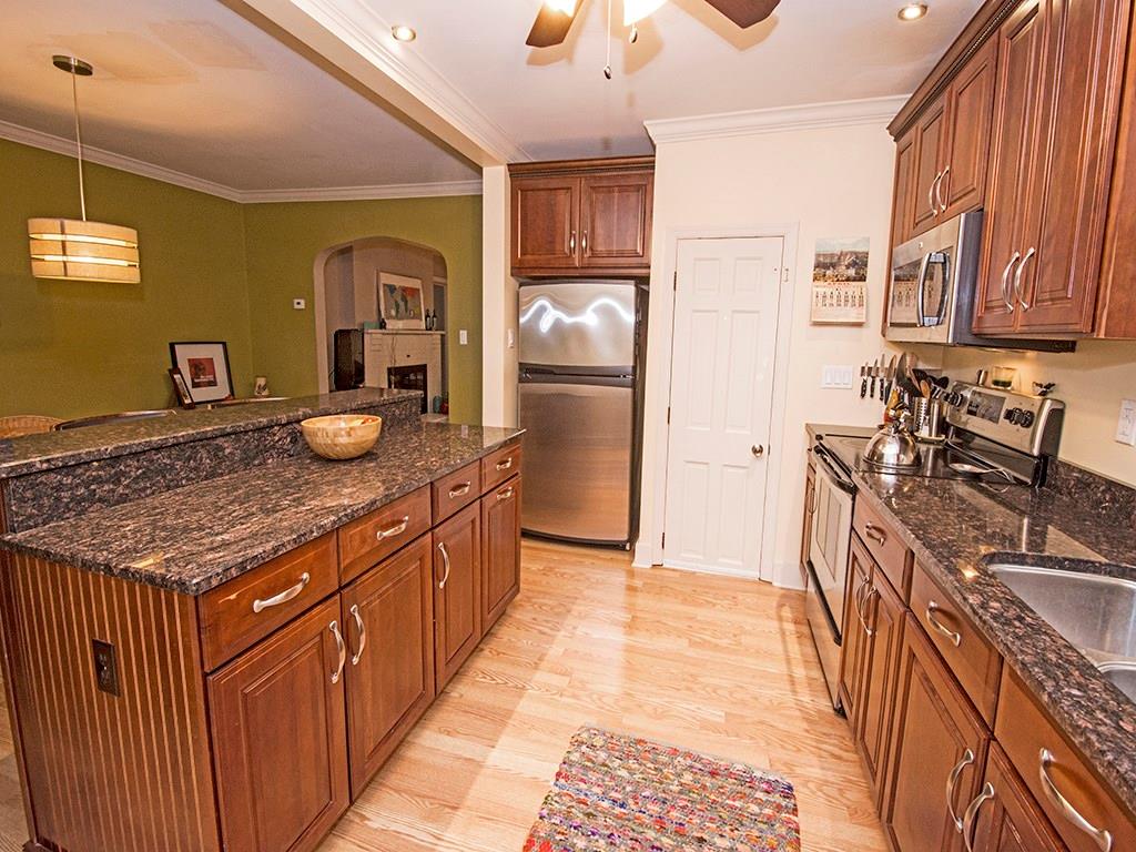 443 Beverly Road Pittsburgh, PA 15216 - Photo 8 of 22 Gallery Image 8