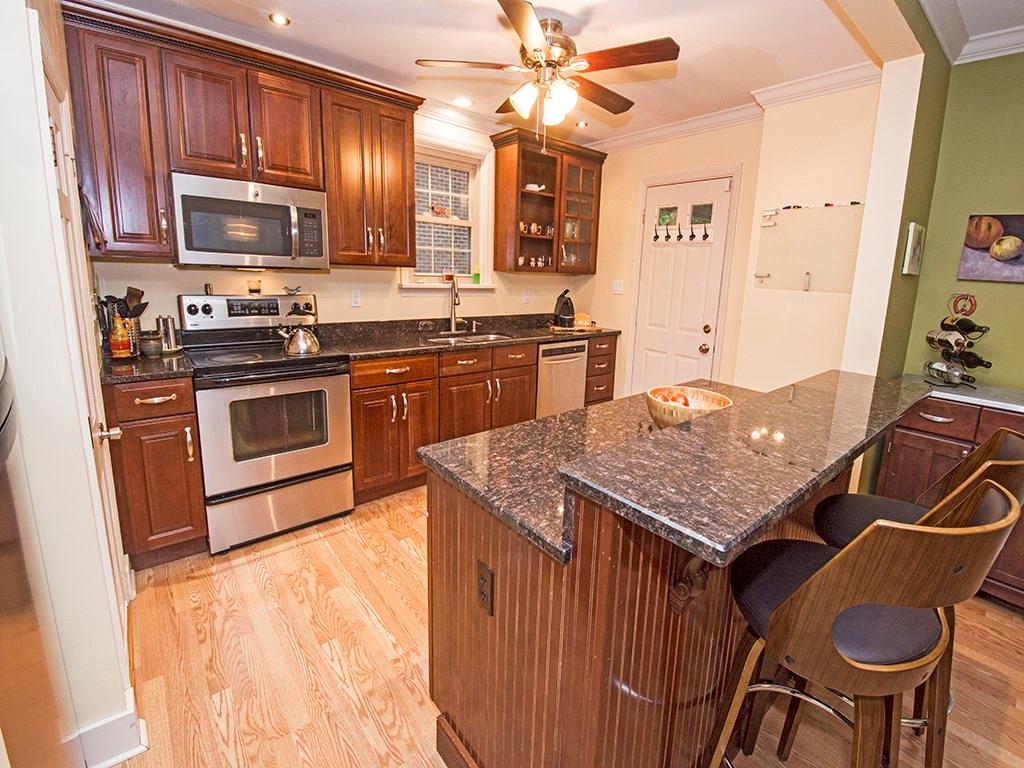 443 Beverly Road Pittsburgh, PA 15216 - Photo 9 of 22 Gallery Image 9