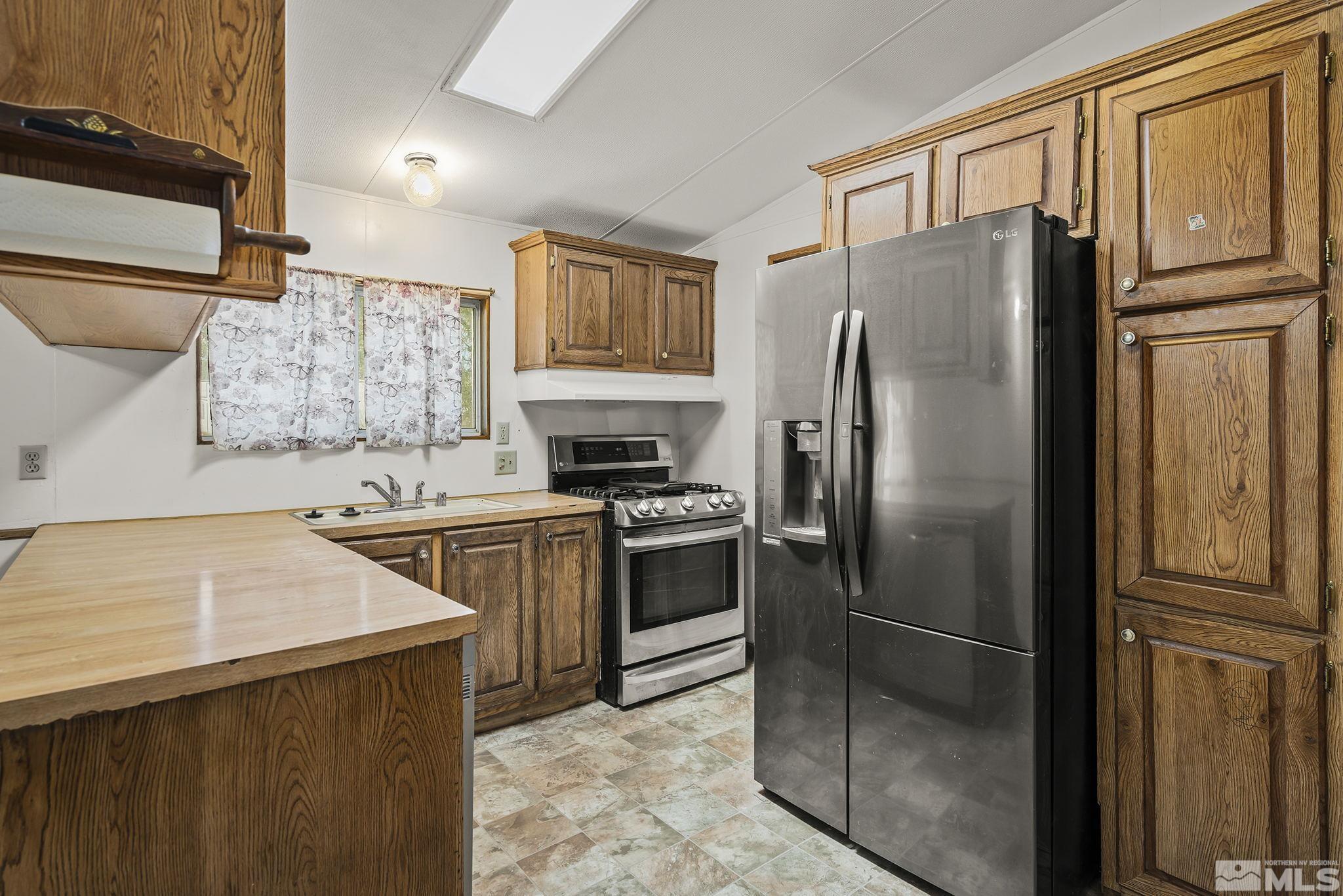 620 Magnolia Way Reno, NV 89506 - Photo 6 of 16 Photo 6