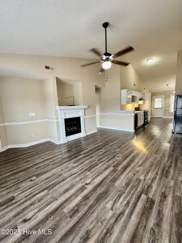 $1,400 | 1400 Joel Drive, Unit B, Greenville, NC 27834