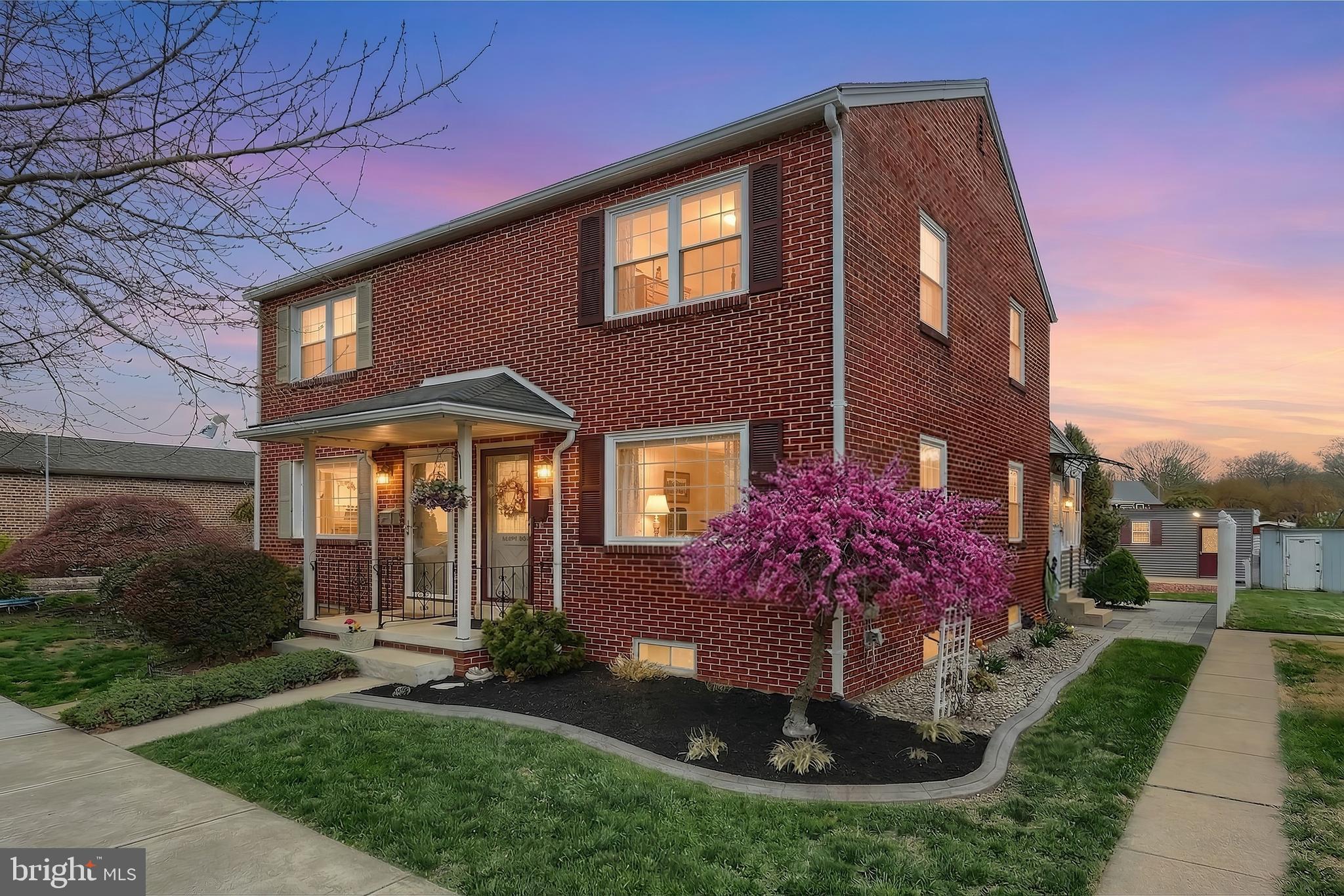 37 South 8th Street Columbia, PA 17512 - Photo 1 of 44