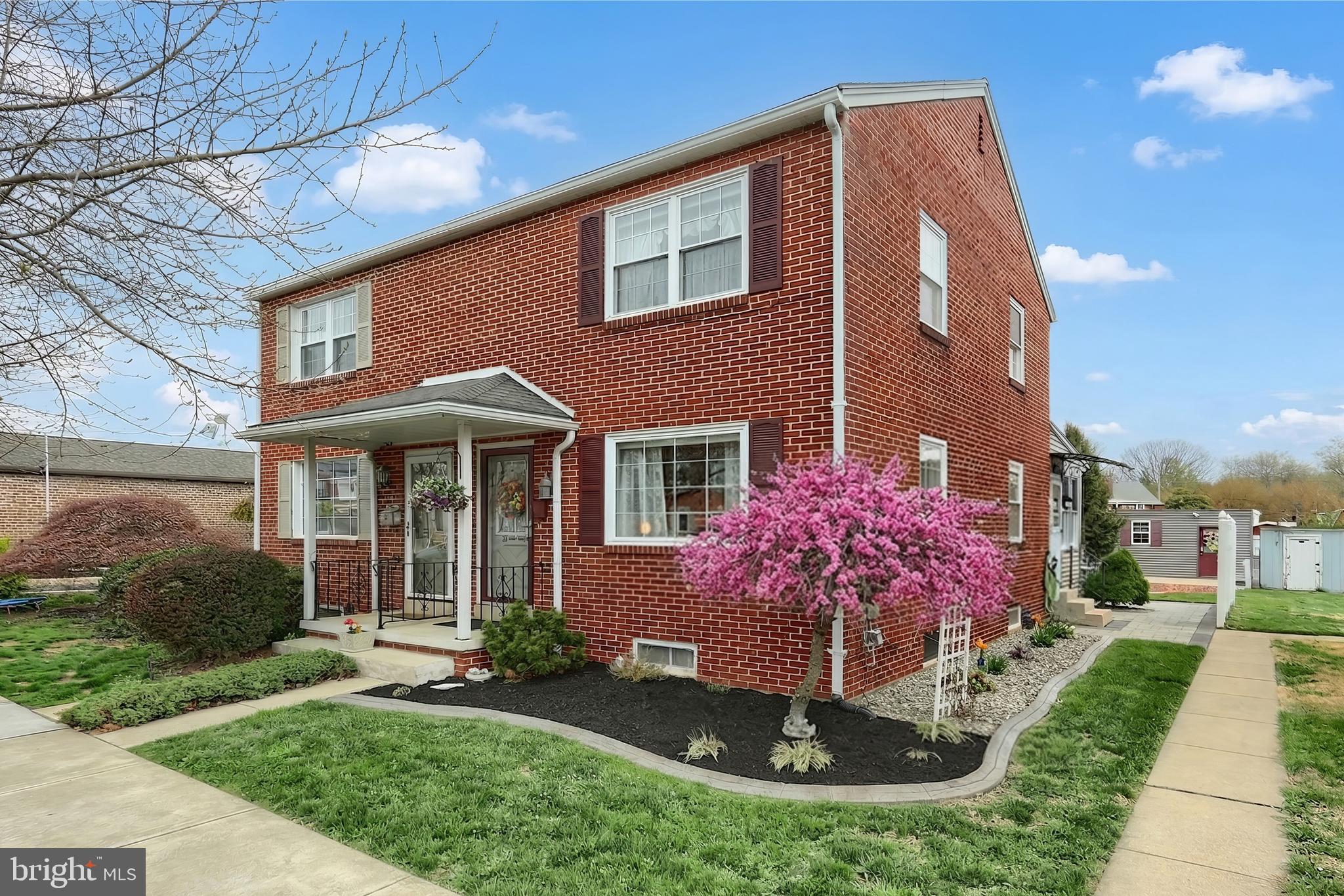 37 South 8th Street Columbia, PA 17512 - Photo 2 of 44