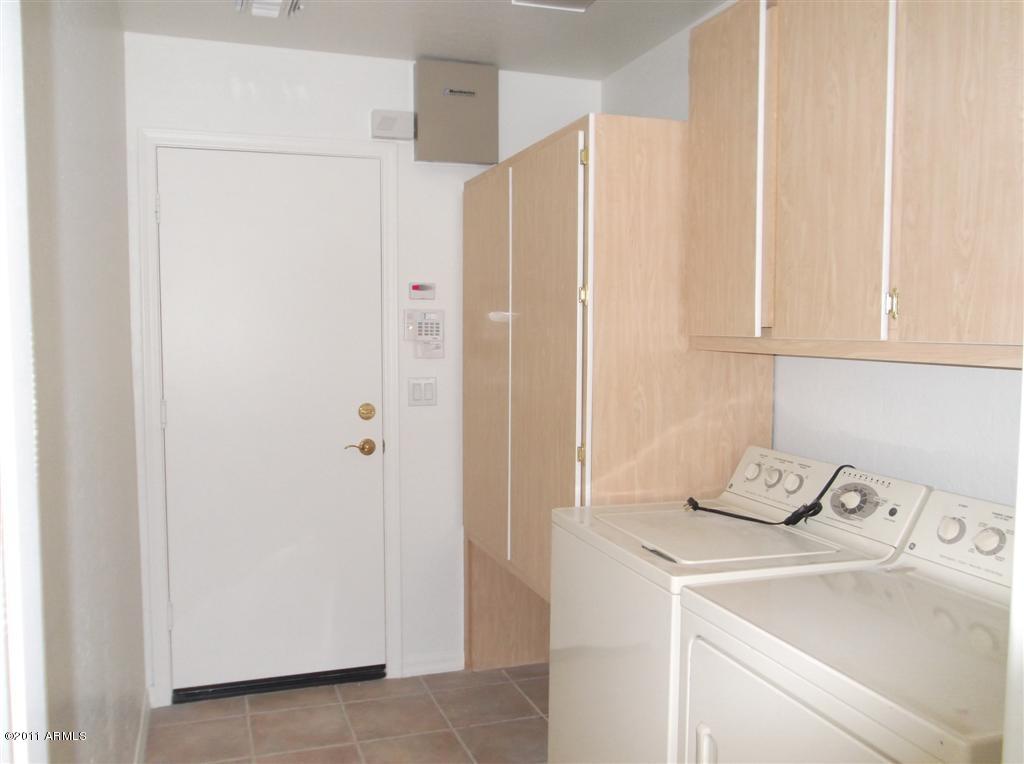 7541 Rugged Ironwood Road Gold Canyon, AZ 85118 - Photo 9 of 10 Laundry Room