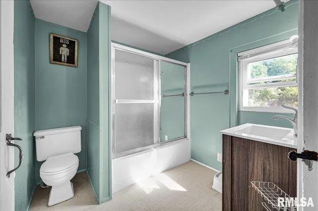 $226,000 | 1701 East Oakhurst Lane, Chillicothe, IL 61523