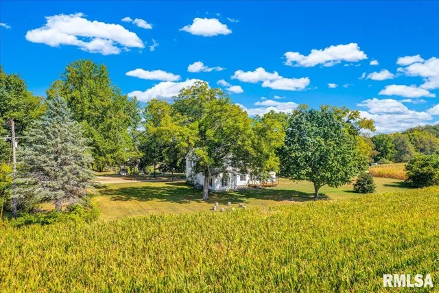 $226,000 | 1701 East Oakhurst Lane, Chillicothe, IL 61523