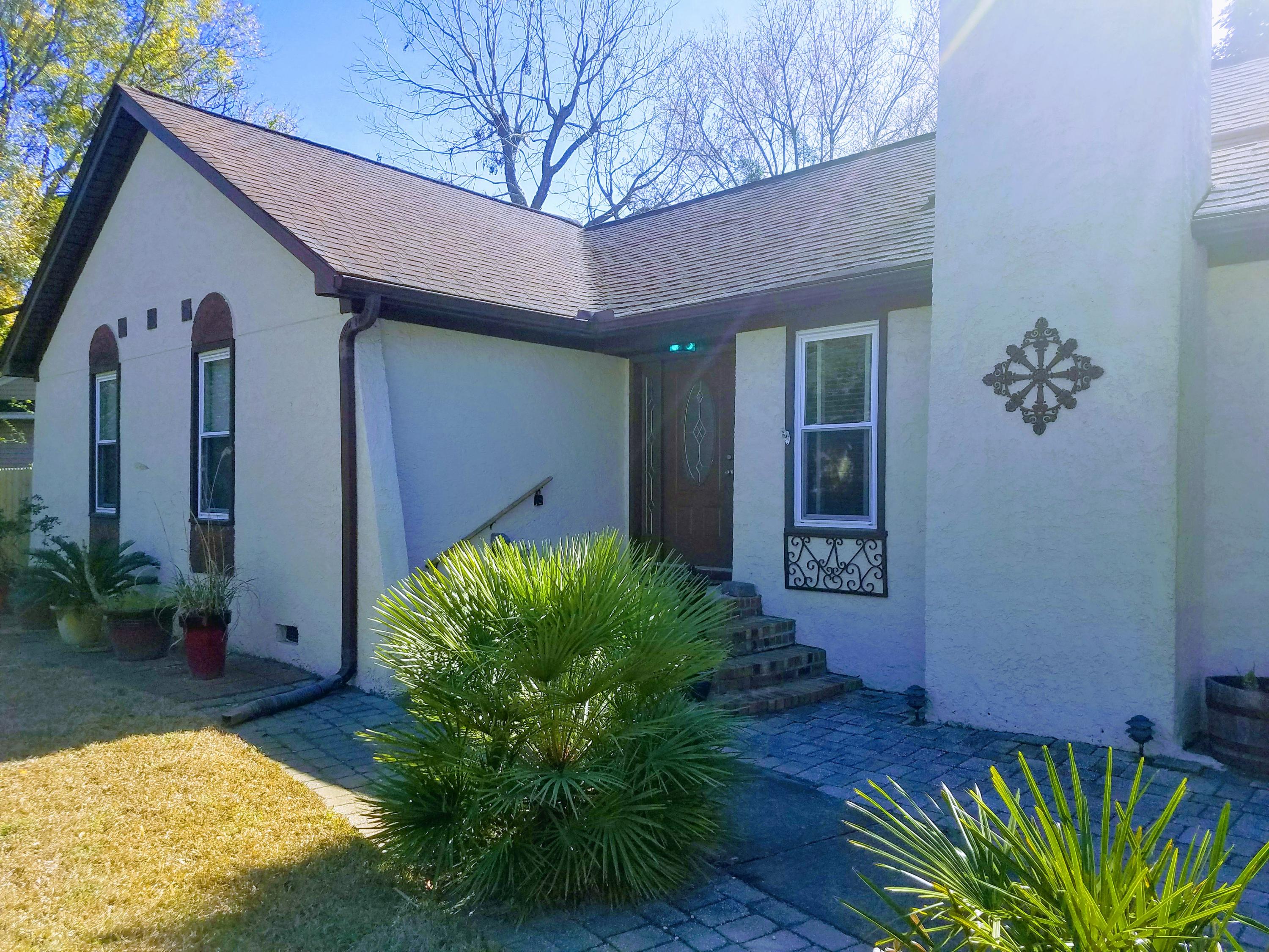 1131 Rosemead Road Mount Pleasant, SC 29464 - Photo 2 of 23 20170226_141801