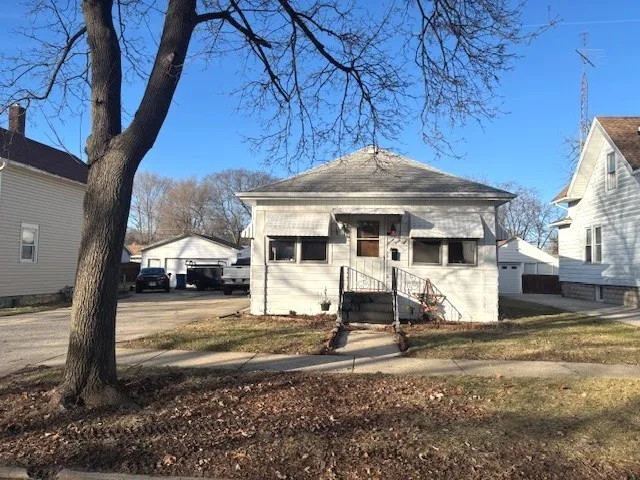 $227,000 | 744 East Benton Street, Morris, IL 60450