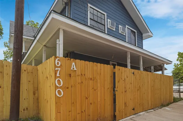$1,100 | 6700 Avenue South, Unit A, Houston, TX 77011