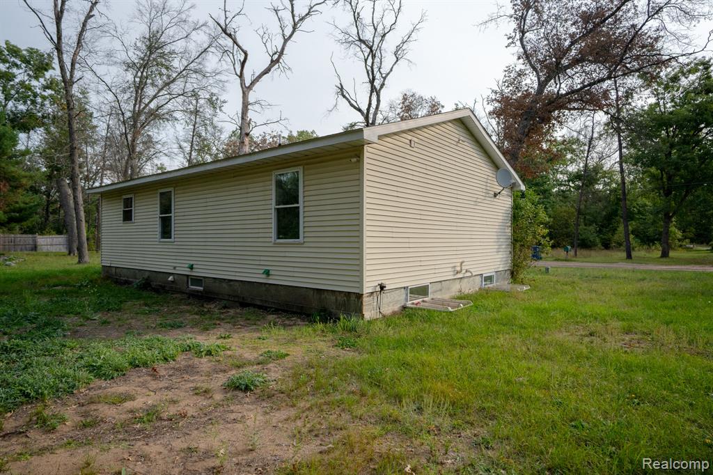 4052 South Harvard Avenue Baldwin, MI 49304 - Photo 7 of 43