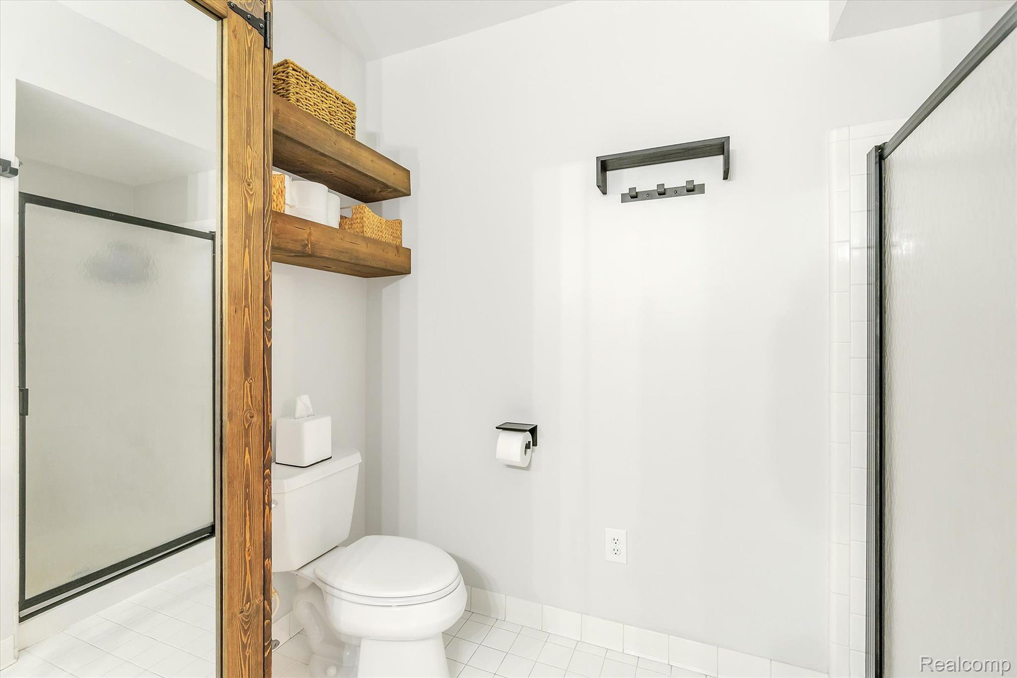599 Ridge Road Walled Lake, MI 48390 - Photo 25 of 42 Gallery Image 25