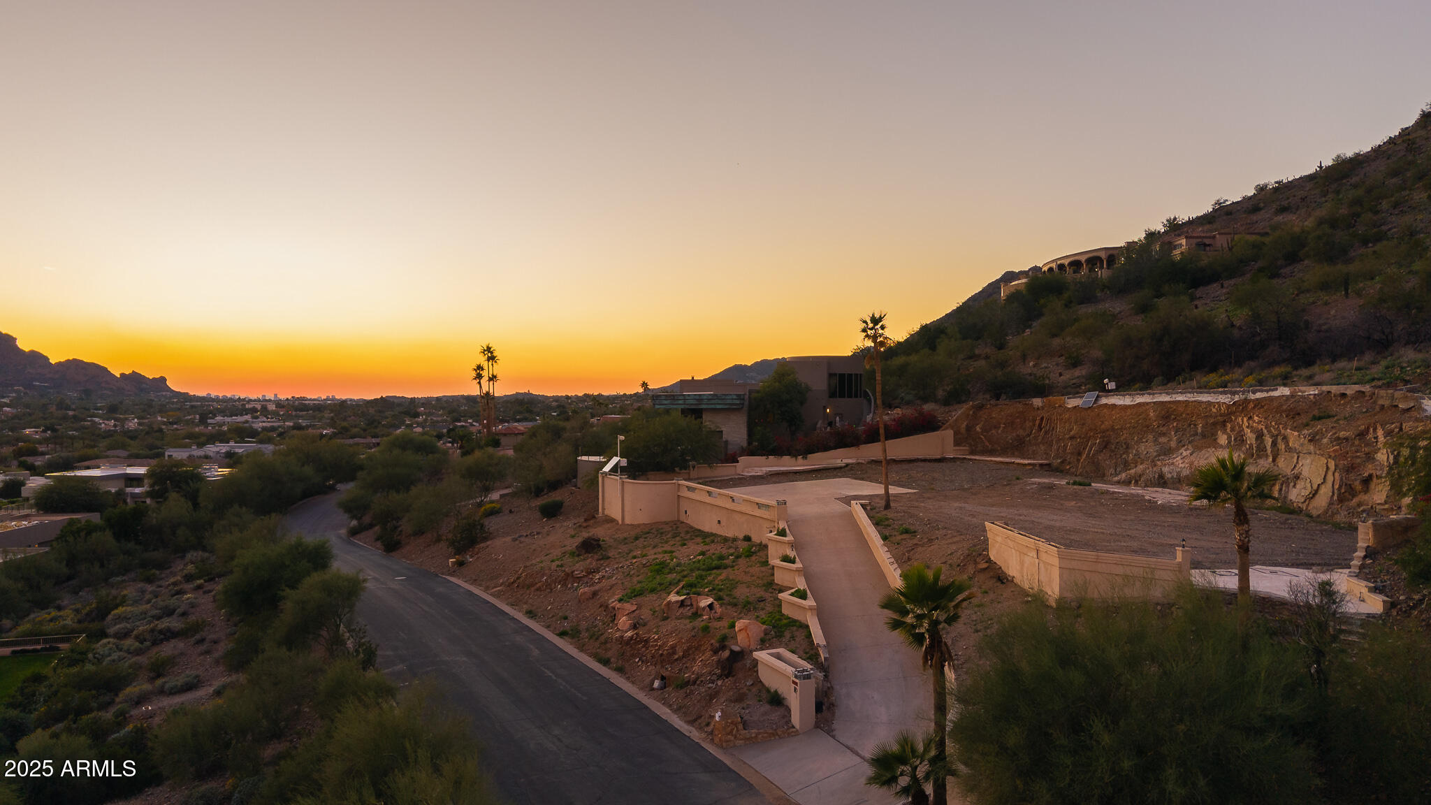 6418 East Joshua Tree Lane, Unit 2 Paradise Valley, AZ 85253 - Photo 7 of 8 a view of a mountain