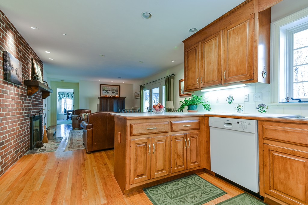 24 Peckham Hill Road Sherborn, MA 01770 - Photo 11 of 30 Gallery Image 11