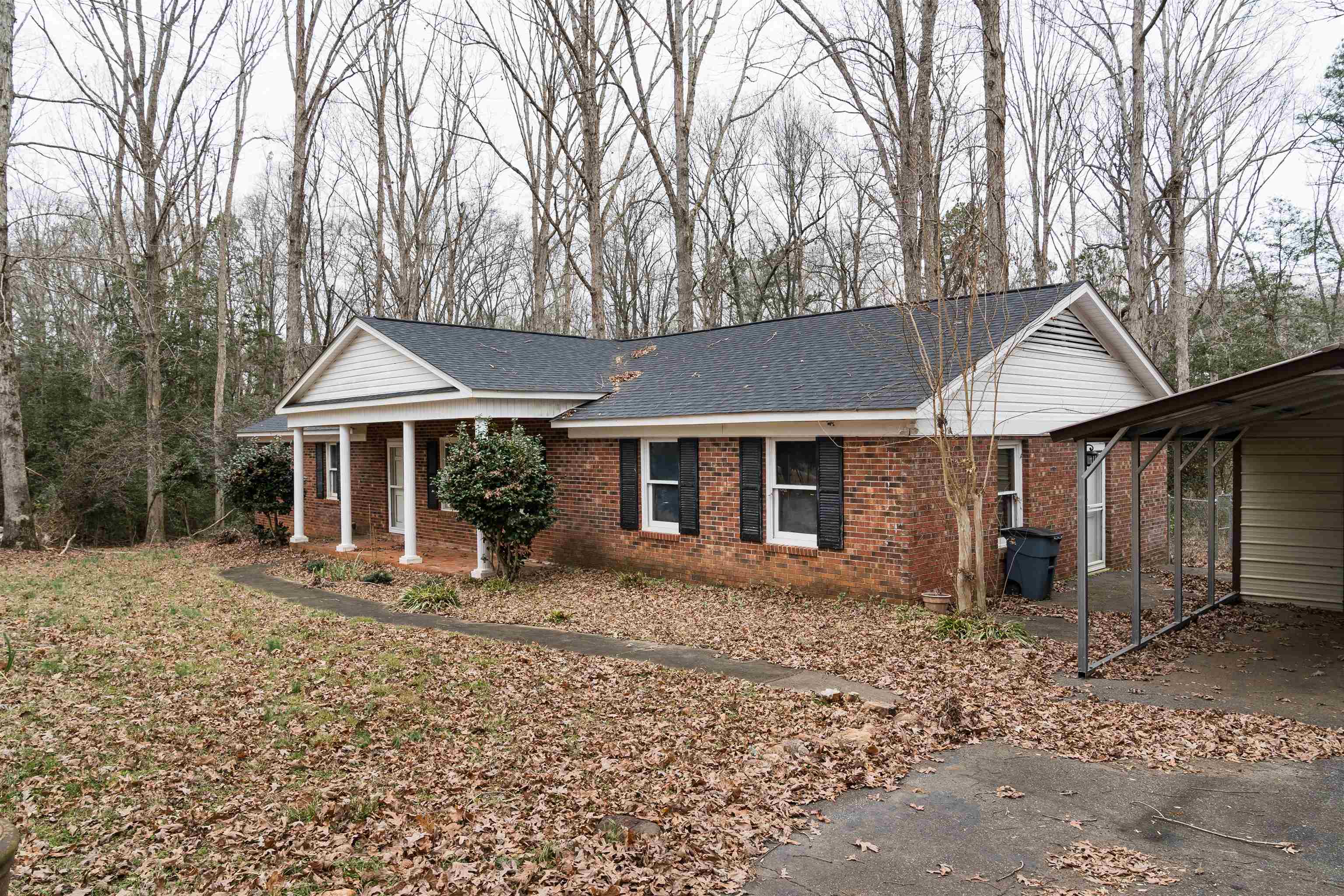 225 State Rd S-42-9747 Spartanburg, SC 29307 - Photo 2 of 18 Gallery Image 2
