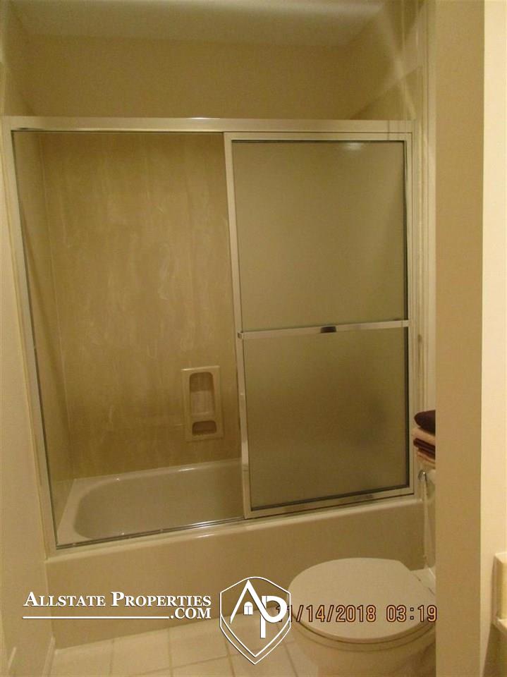 6435 Noble Road West Bloomfield, MI 48322 - Photo 21 of 37 21532056-20.JPG